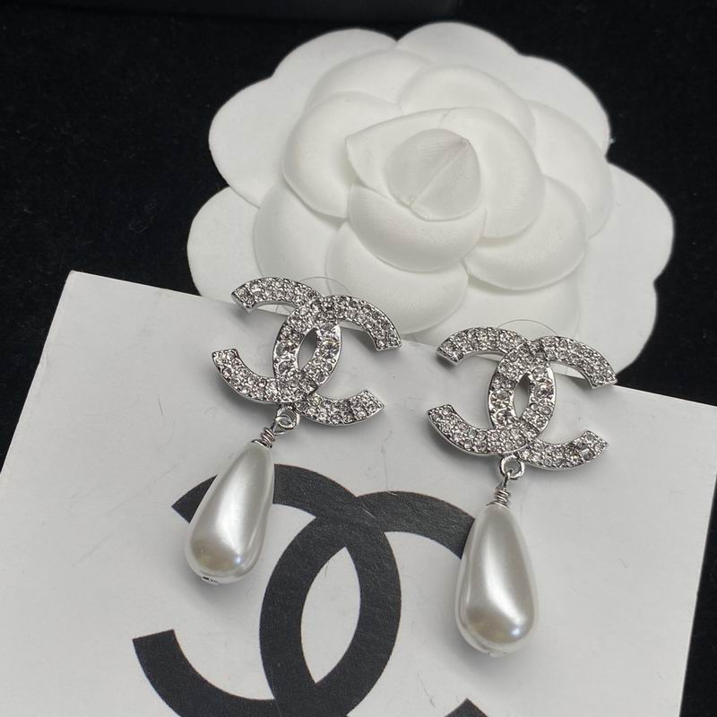 CHANEL Earring