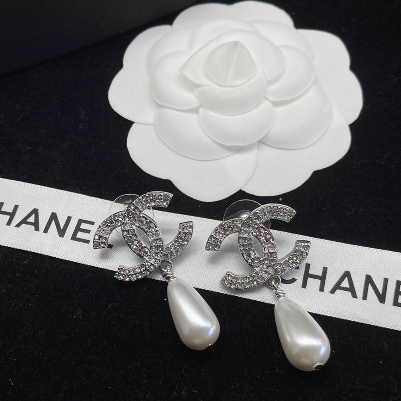 CHANEL Earring