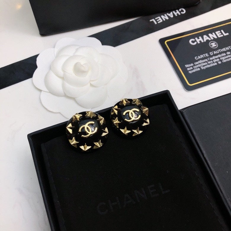 CHANEL Earring