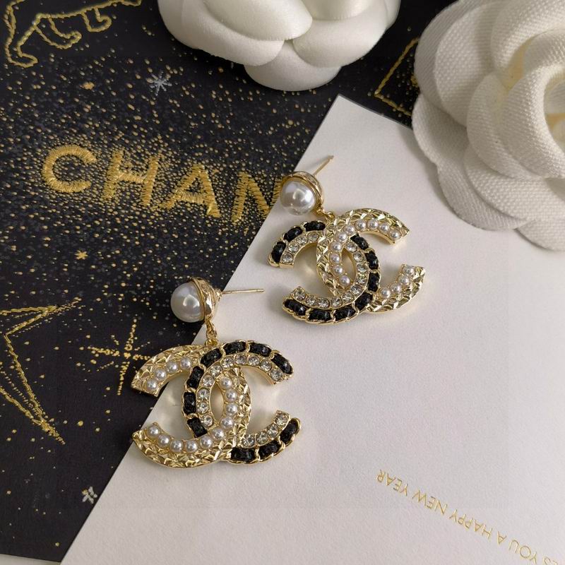CHANEL Earring