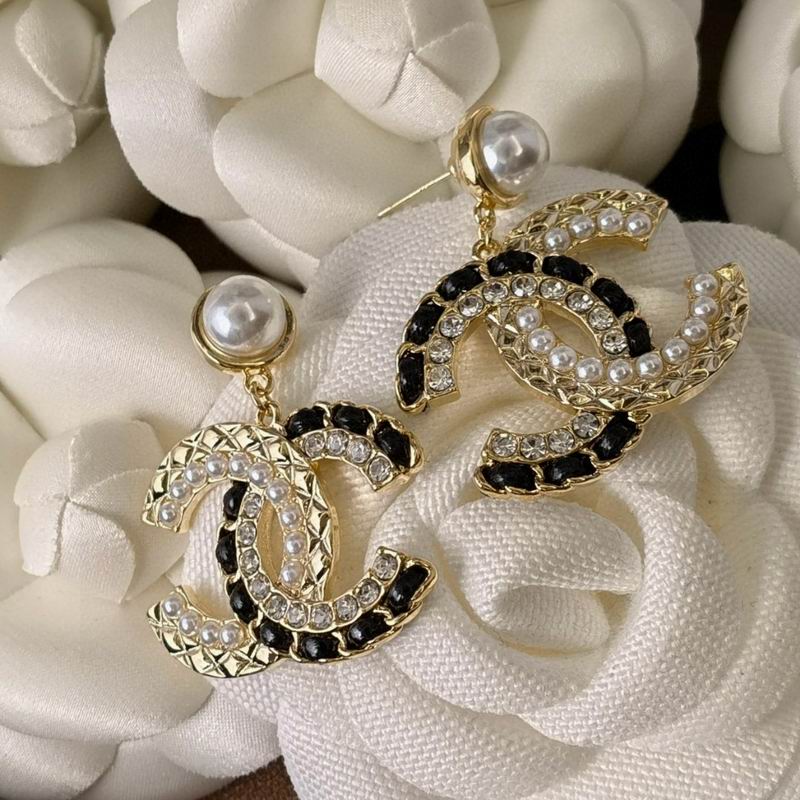 CHANEL Earring
