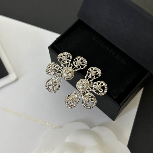 CHANEL Earring