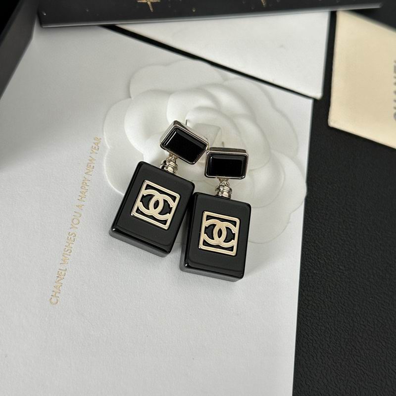 CHANEL Earring