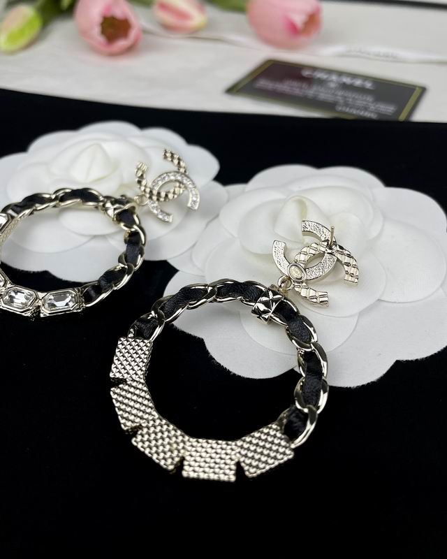 CHANEL Earring