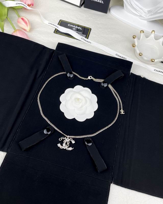 CHANEL Necklace