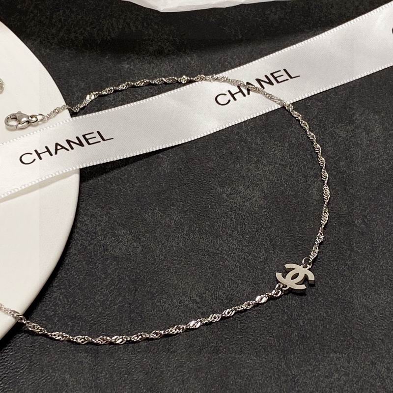 C.H.A.N.E.L Necklace 2