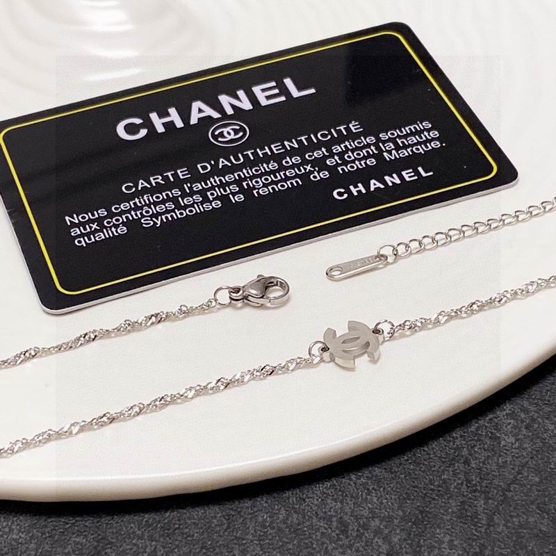 C.H.A.N.E.L Necklace 2