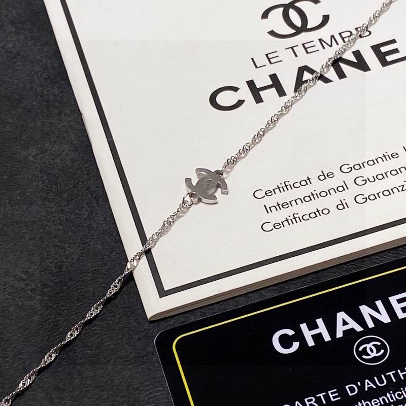 C.H.A.N.E.L Necklace 2