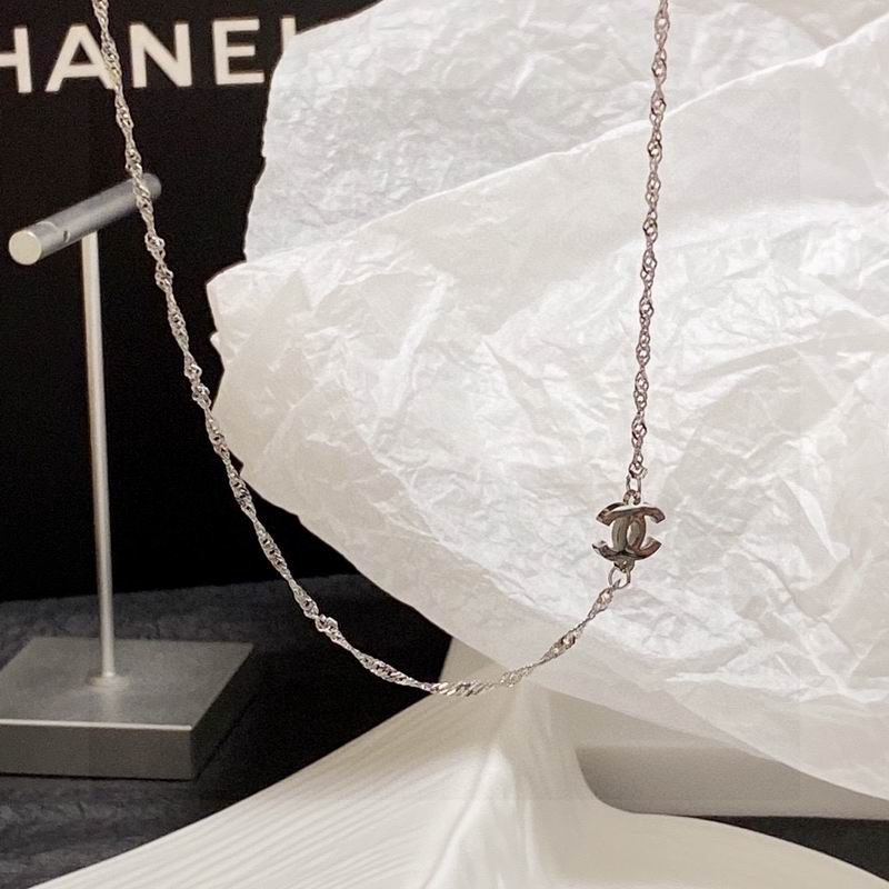 C.H.A.N.E.L Necklace 2