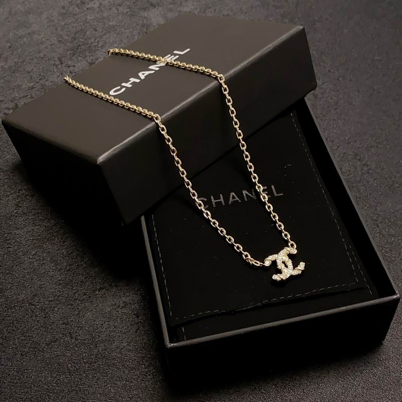 C.H.A.N.E.L Necklace 9