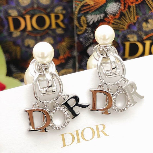 D.I.O.R Earring 11