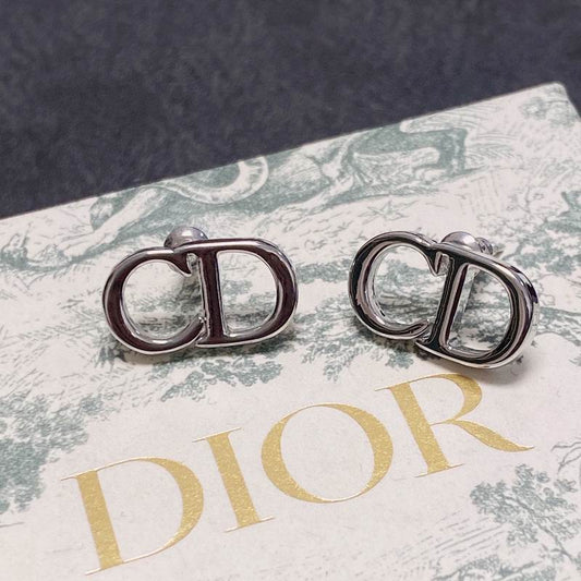 D.I.O.R Earring 12