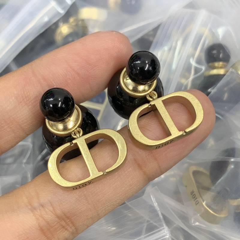 D.I.O.R Earring 20