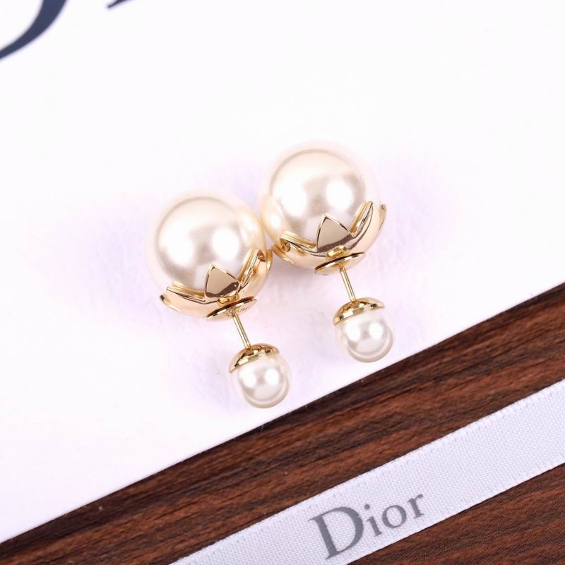 D.I.O.R Earring 143