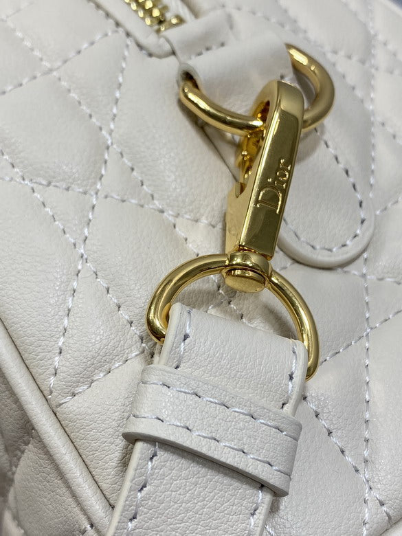 Groove 20.5x13.5x12cm