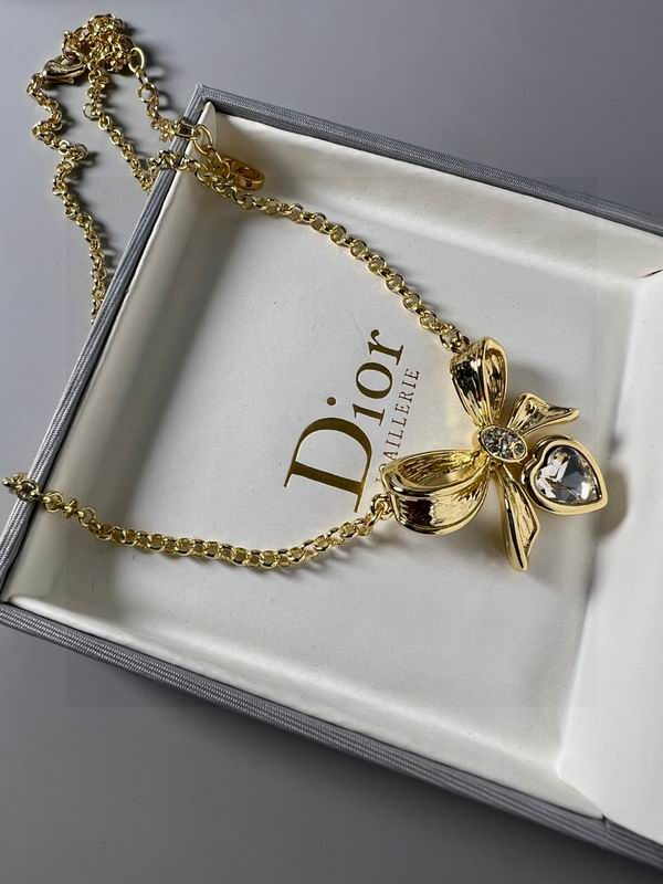 D.I.O.R Necklace 50