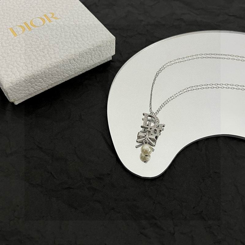 D.I.O.R Necklace 58