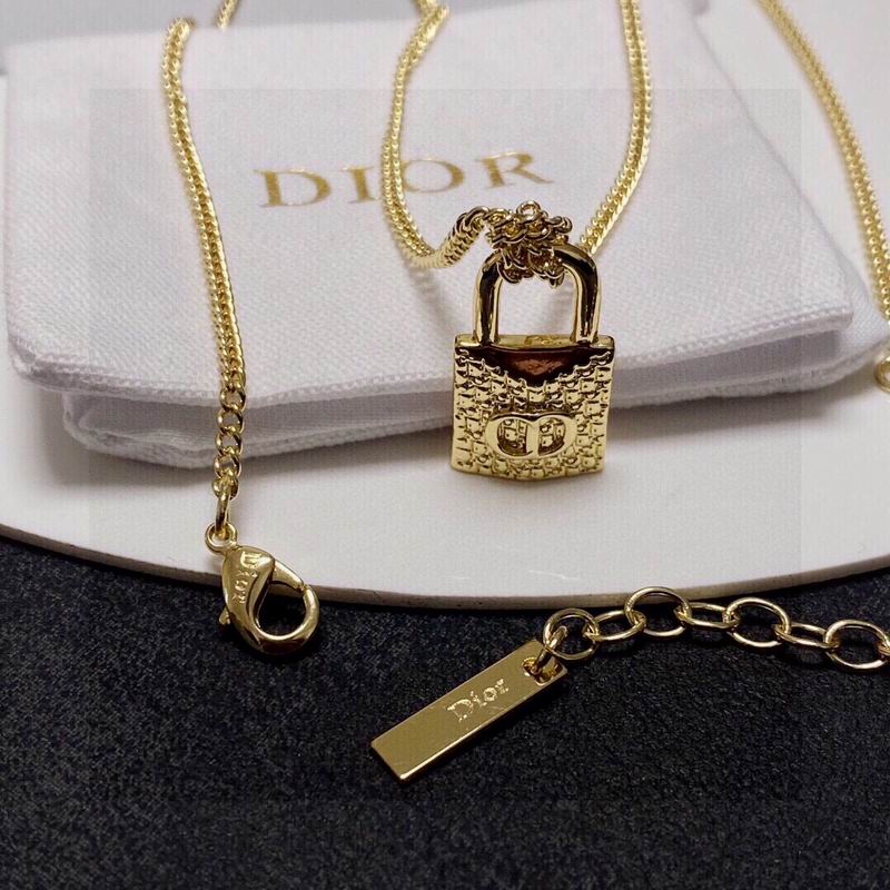 D.I.O.R Necklace 70