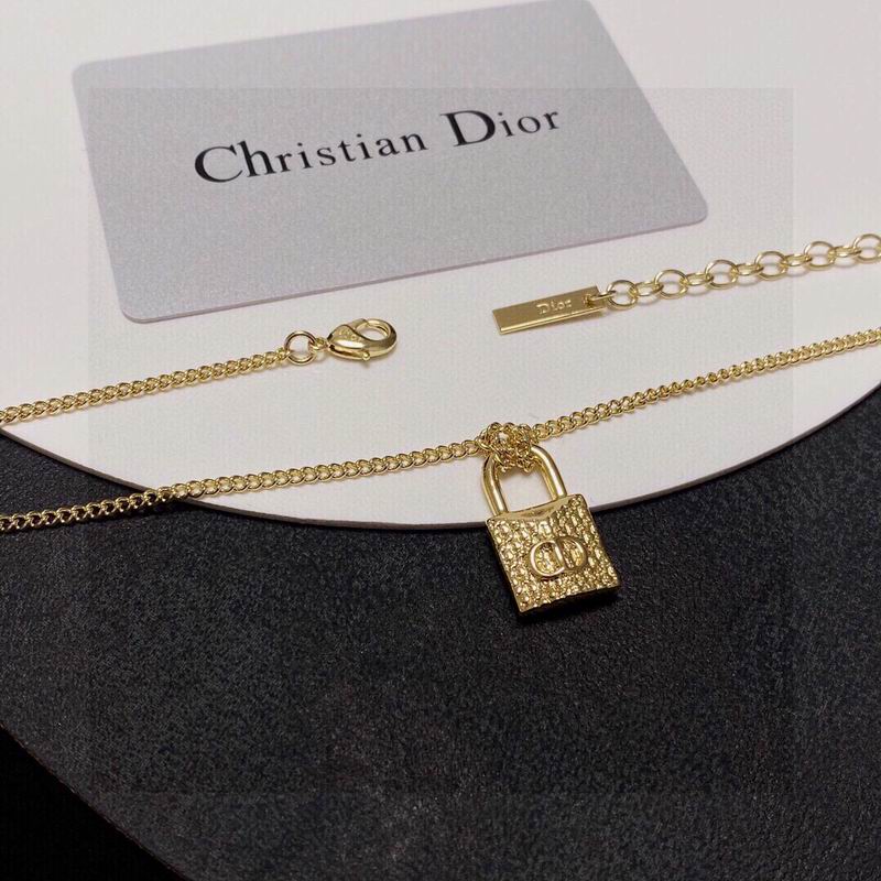 D.I.O.R Necklace 70