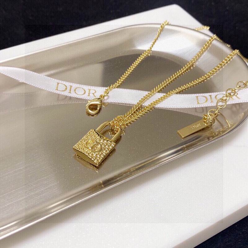 D.I.O.R Necklace 70