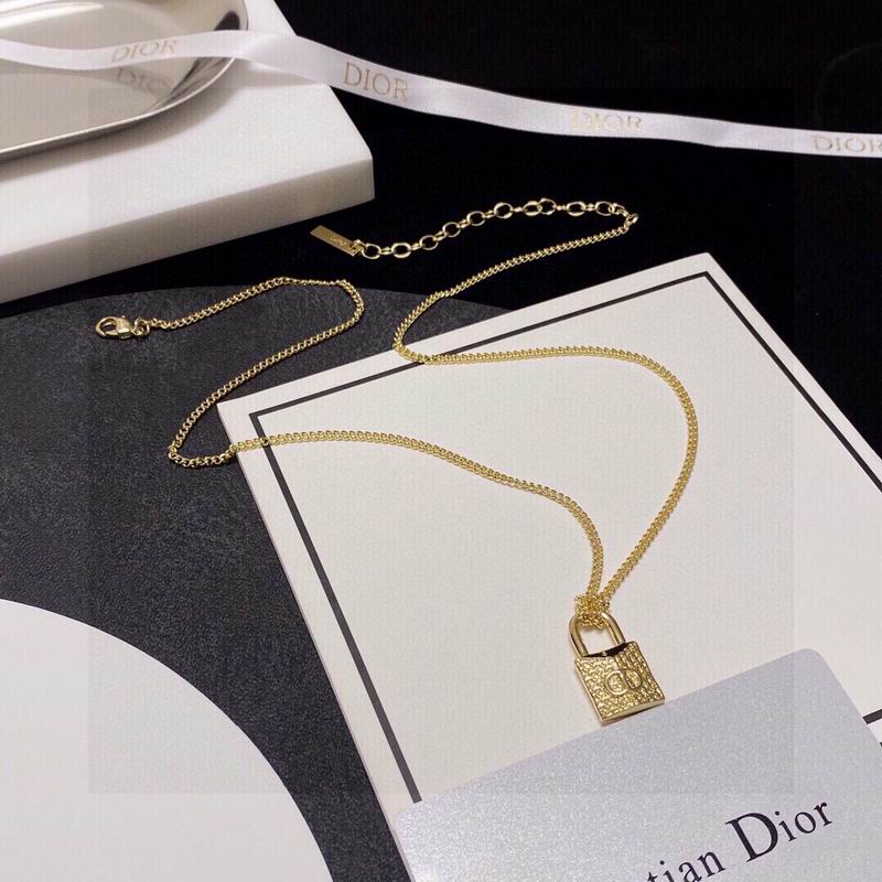 D.I.O.R Necklace 70