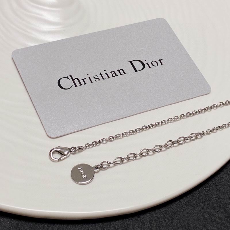 D.I.O.R Necklace 72