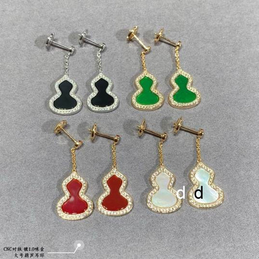 V.a.n Cleef & Arpels Earring 22