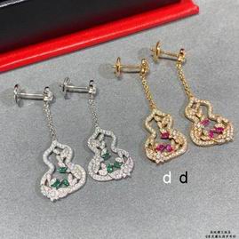 V.a.n Cleef & Arpels Earring 24