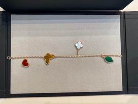 V.a.n Cleef & Arpels Bracelet 1