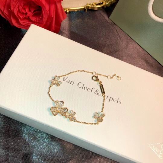 V.a.n Cleef & Arpels Bracelet 5