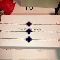 V.a.n Cleef & Arpels Bracelet 19