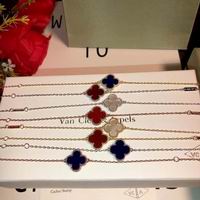 V.a.n Cleef & Arpels Bracelet 19