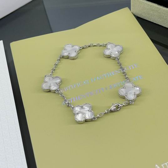 Van Cleef & Arpels Bracelet