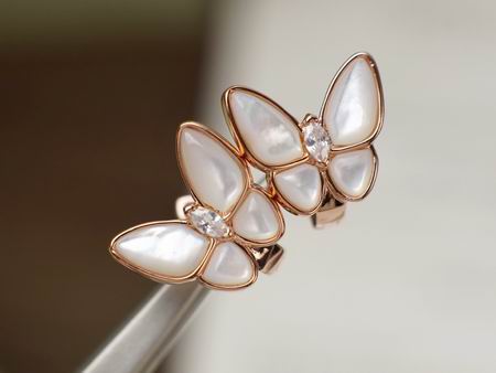 V.a.n Cleef & Arpels Earring 8