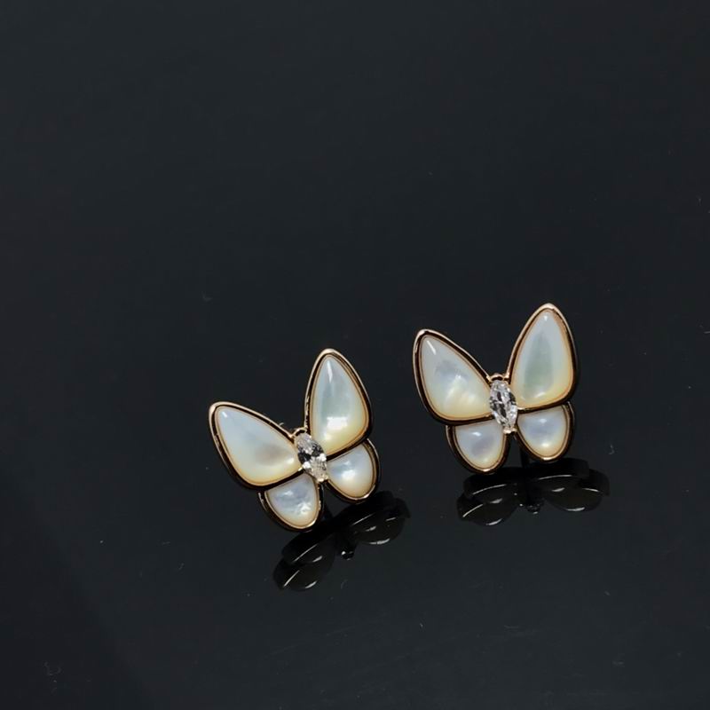 V.a.n Cleef & Arpels Earring 36