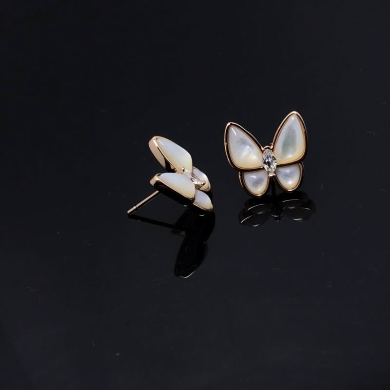 V.a.n Cleef & Arpels Earring 36