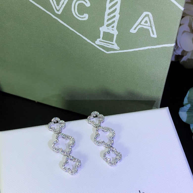 V.a.n Cleef & Arpels Earring 43