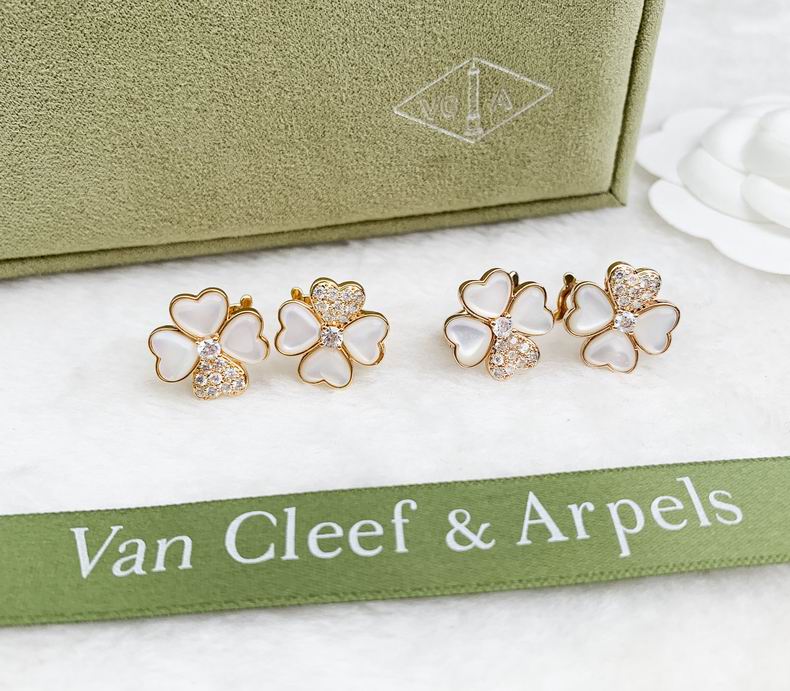 Van Cleef & Arpels Earring