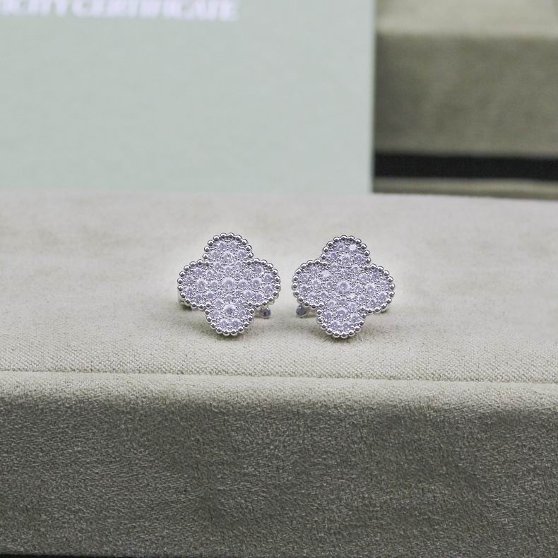 Van Cleef & Arpels Earring