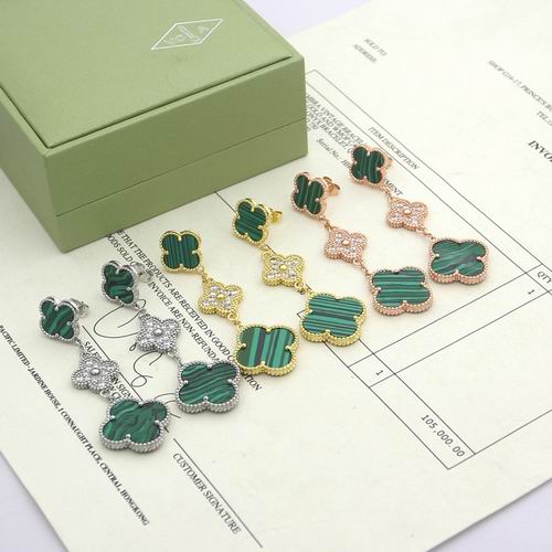 V.a.n Cleef & Arpels Earring 15