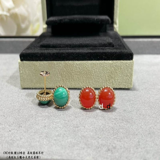 V.a.n Cleef & Arpels Earring 20