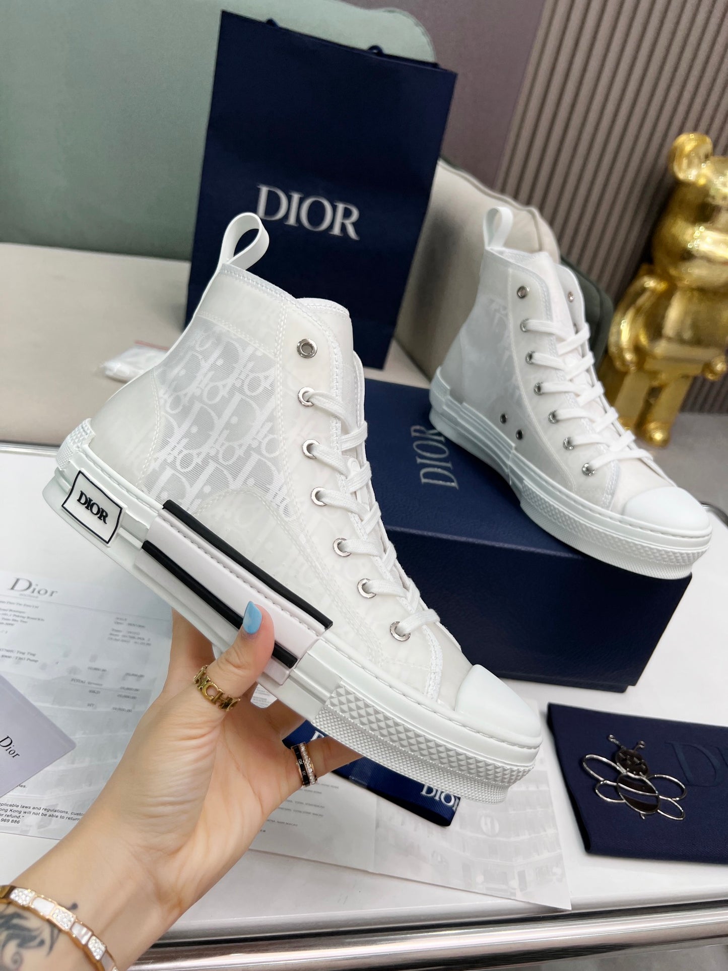 D.I.O.R SHOES 22