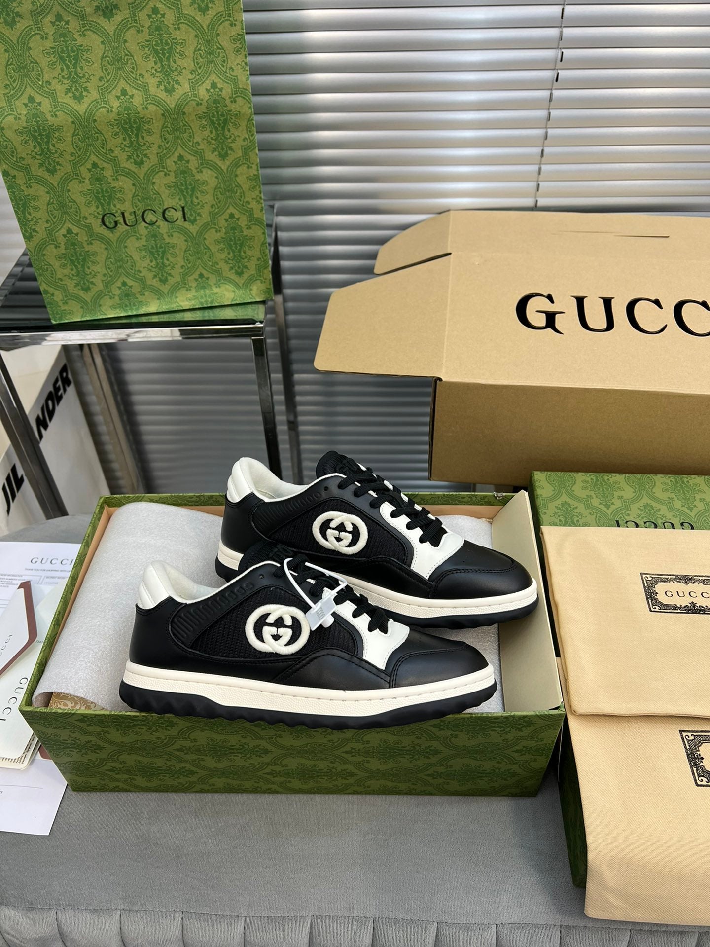 G.U.C.C.I  SHOES  31