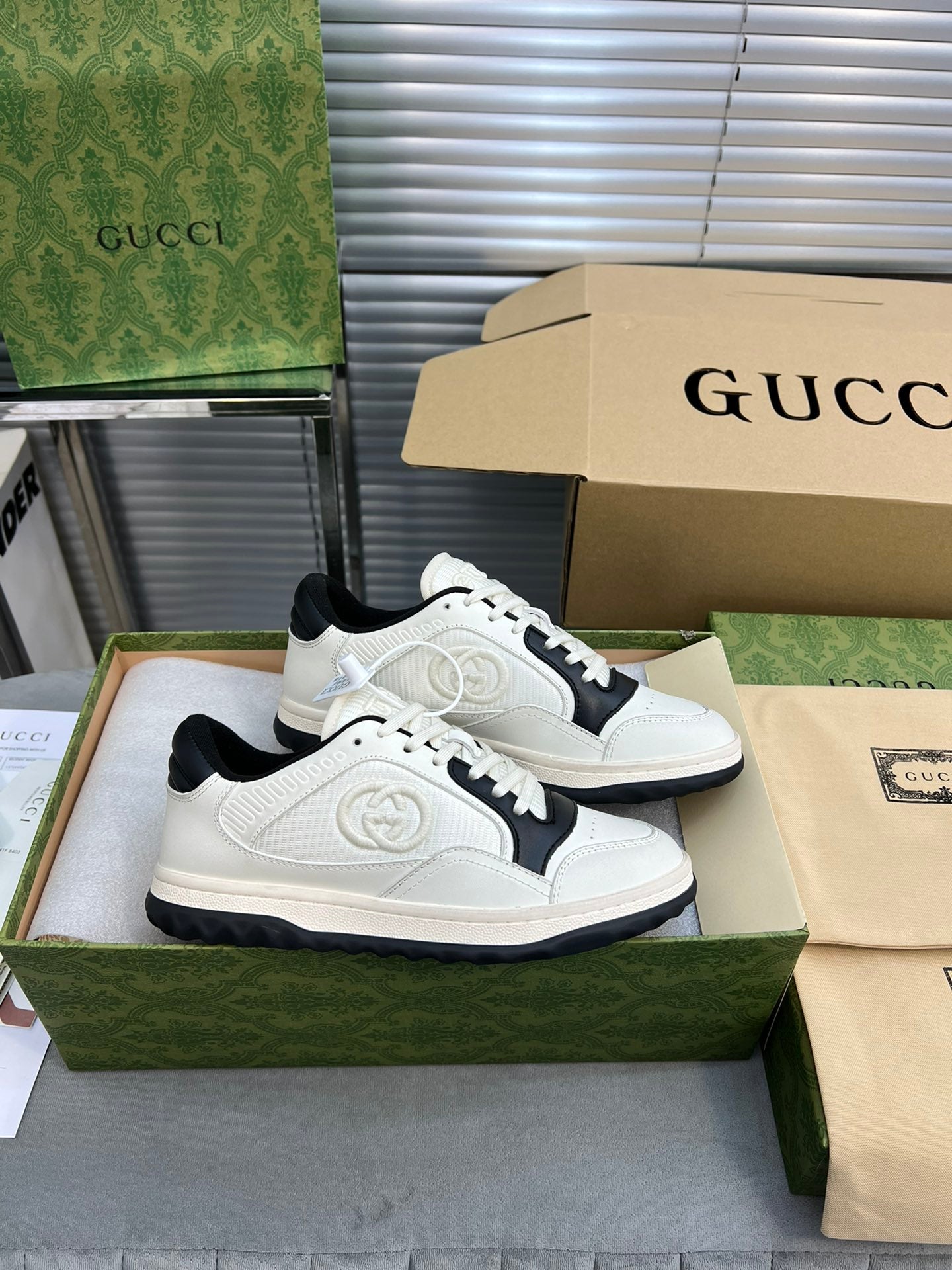 G.U.C.C.I  SHOES  31