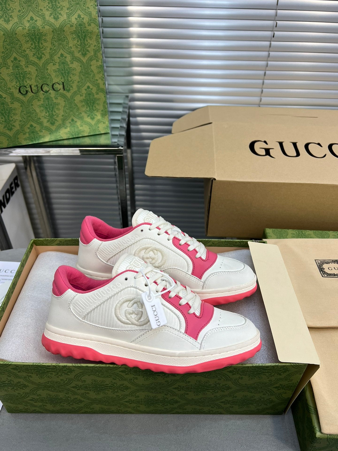 G.U.C.C.I  SHOES  31