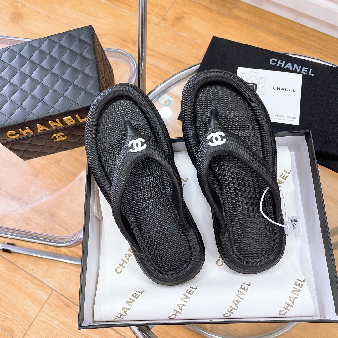 C.H.A.N.E.L Shoes 1