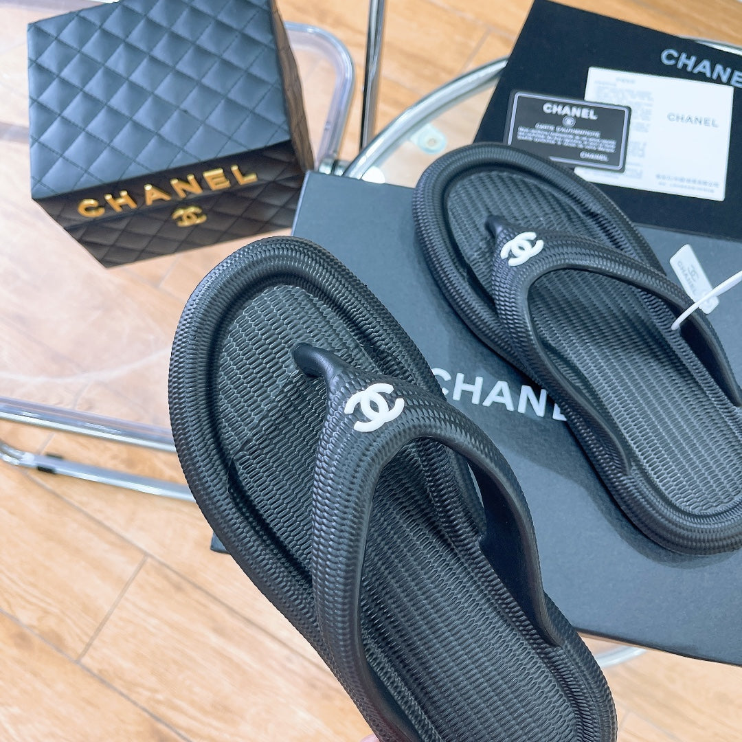 C.H.A.N.E.L Shoes 1