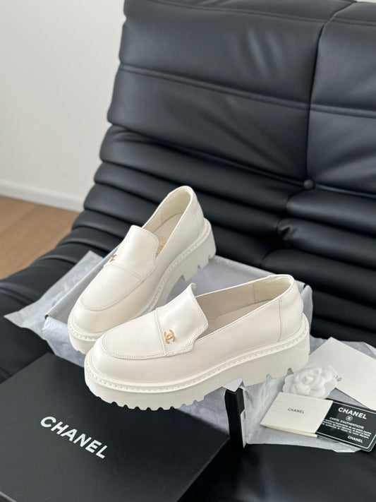 C.H.A.N.E.L Shoes 21