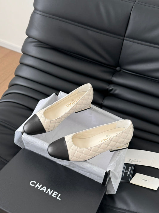 C.H.A.N.E.L Shoes 29