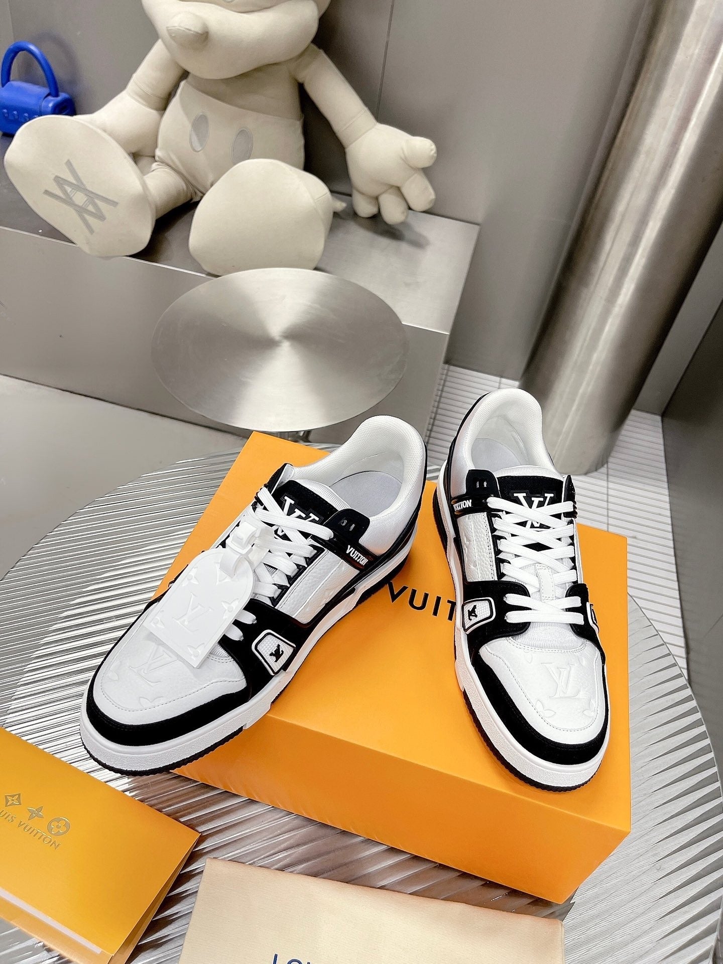 LOUIS VUITTON TRAINER